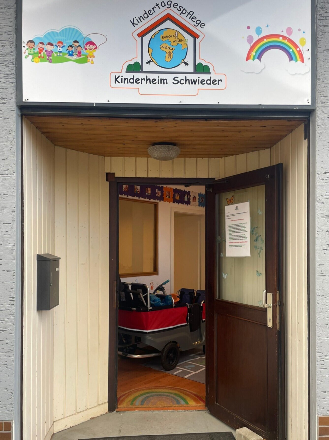 Tagesgruppe von Außen